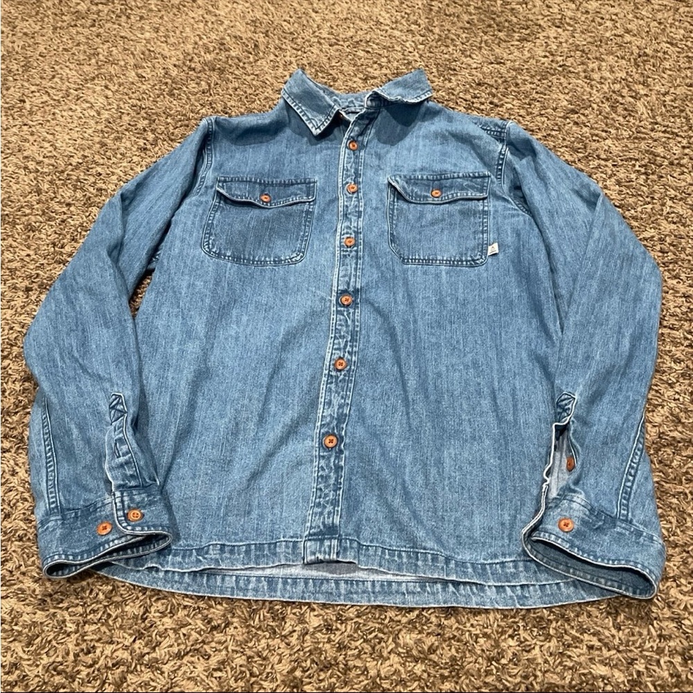 Passenger made to Roam longsleeve denim, button-down shirt, medium